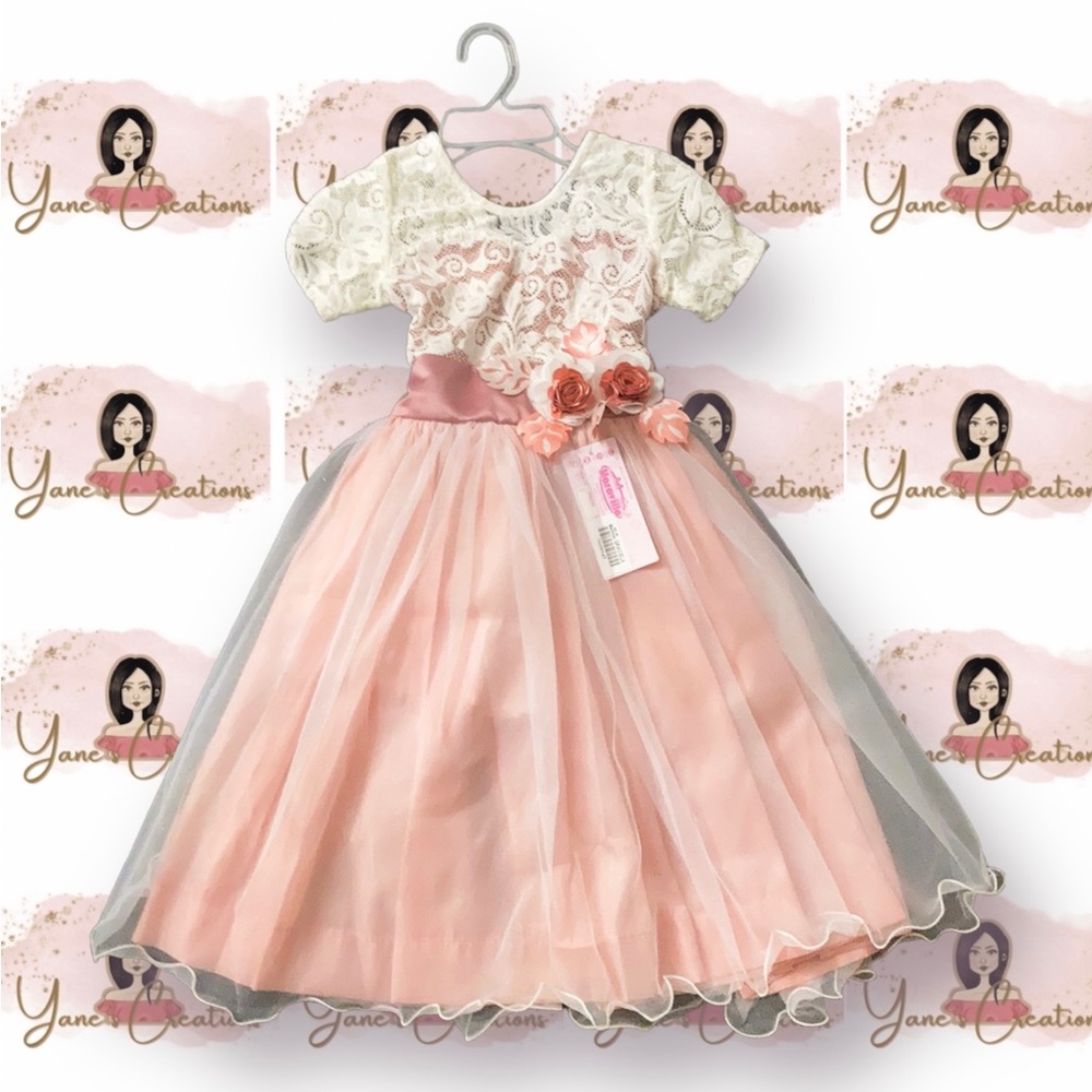 Rose gold/off white dress